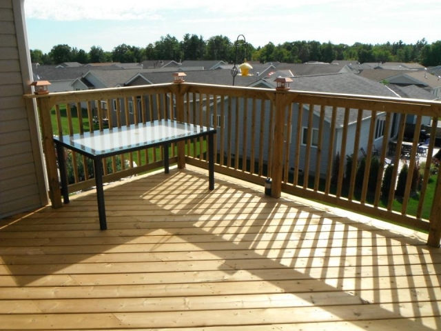 Deck railing